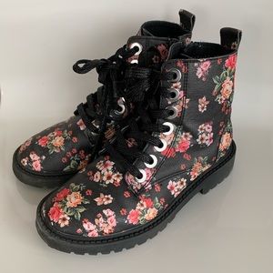 Zara Girls: Floral Boots with Side Zip